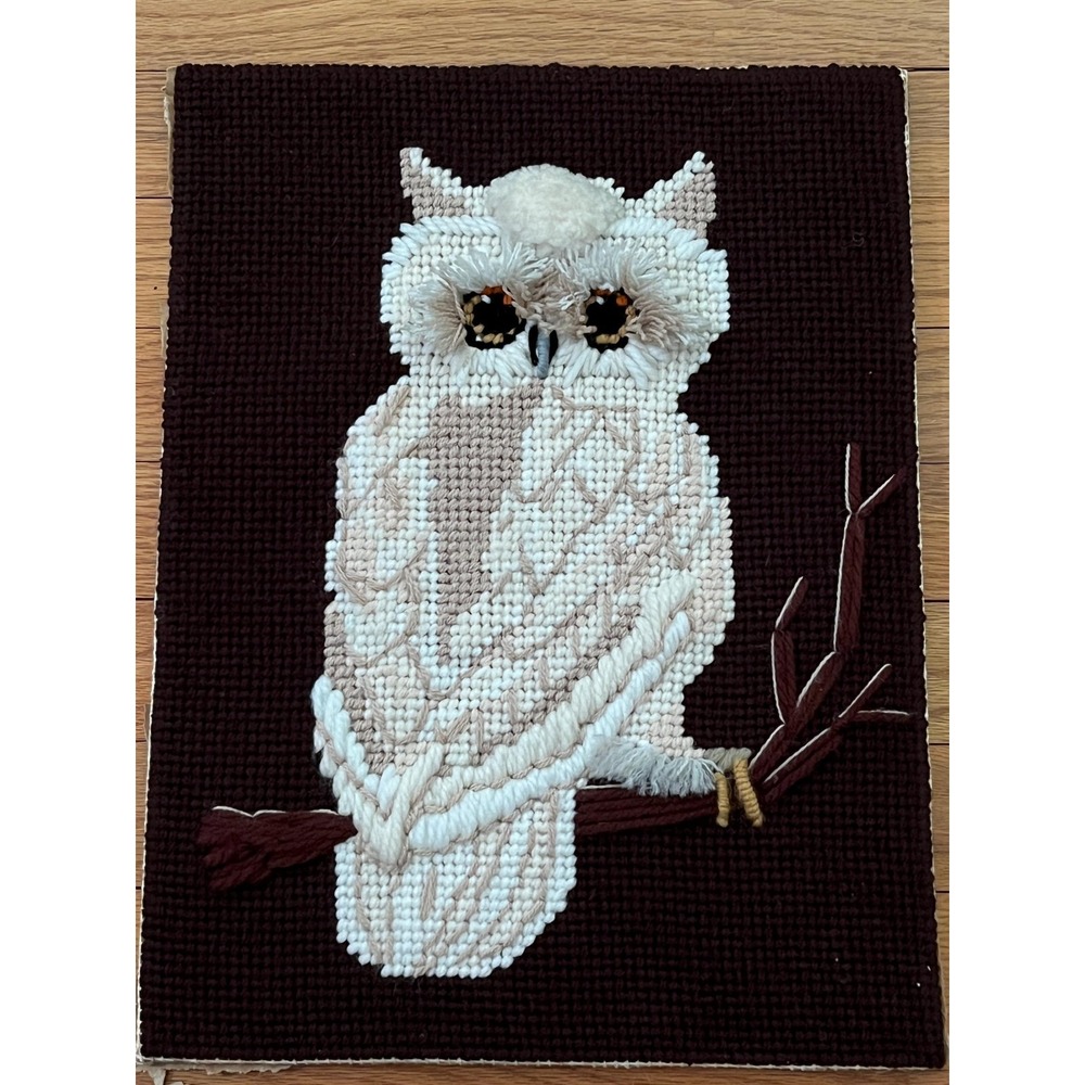 Vintage 1970's Owl Needlepoint Retro Craft Wall Hanging 12" x 16" - Picture 3 of 3